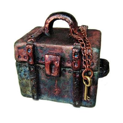 China Treasure Chest Vintage Ceramic And Pottery Eco - Friendly Jewelry Box for sale