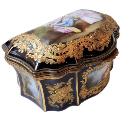 China Europe Resin Customized Jewelry Box Fancy Organizer Vintage Trinket Box for sale