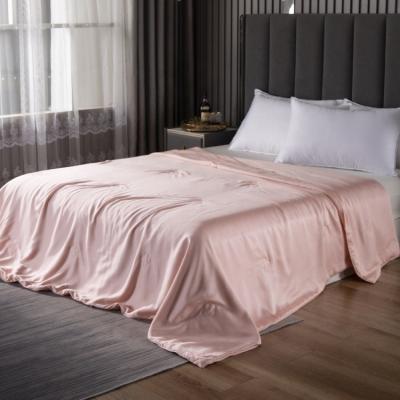 China Handmade professional bedding manufacturer producing wholesale summer cool comforter/air conditioner comforter for sale