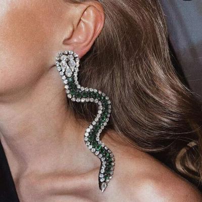 China FASHIONABLE Long Snake Shape Shiny Women Diva Crystal Snake Earrings For Party Dangerous Green Luxury Rhinestone Earrings for sale