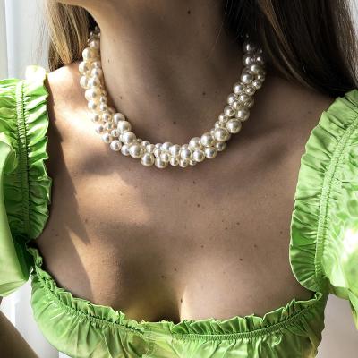 China Trendy Hot Selling Fashion Alloy Jewelry Minimalist Necklace Exaggerated Women Vintage Layered Pearl Necklaces for sale