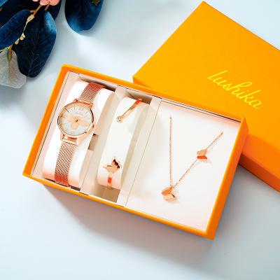 China Hot Sale 2021 Day/Date Alloy Watch Three Piece Set Fashion Luxury Bee Quartz Watches Gift Package For Women for sale