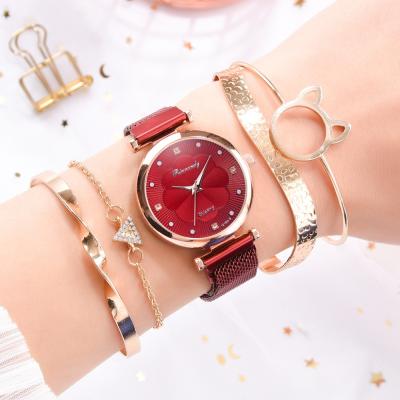 China Non-Specific Magnetic Buckle Quartz Wristwatches Bracelet Set Casual Luxury Ladies Watch Bracelets 5 Piece Sets for sale