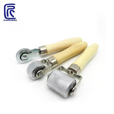 China Durable Portable Car Tire Repair Tools Metal Tamp Roller With Rubber Grip Auto Wheel Bearing Tire Repair Tools for sale