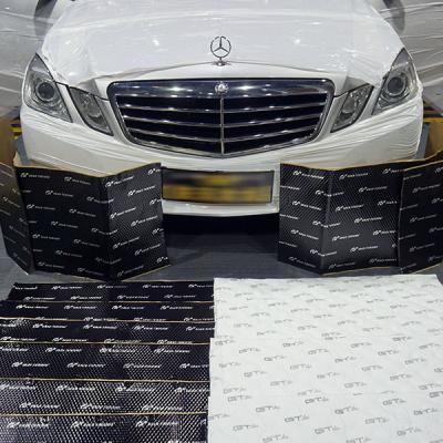 China Benz E300 Maßgeschneiderte Autohaube Isolierpad Akustikdämpfung Geräuschdämpfung Matte zu verkaufen