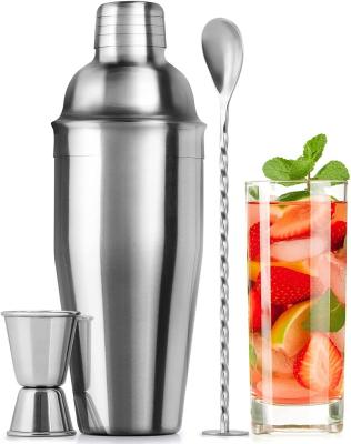 China 24oz Stainless Steel Bartender Accessories Kit 3-Piece Cocktail Shaker Mixer Jigger Bar Tools Set for sale