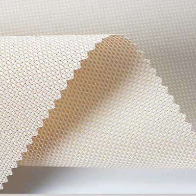 China Semi-shut/ full shut sunscreen material fabric sunshade Textilene mesh fabric en venta