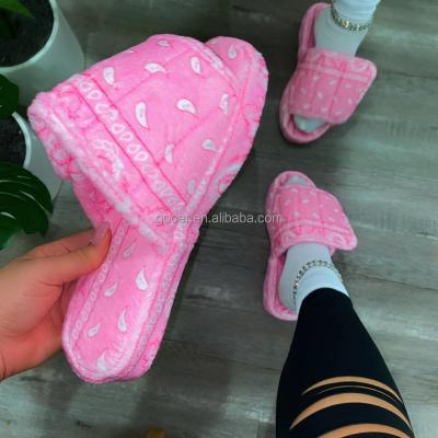 China Fashion trend women fur slippers sandals fluffy slippers bandana Velcro slippers flat home shoe mules for women 2021 autumn fashion for sale