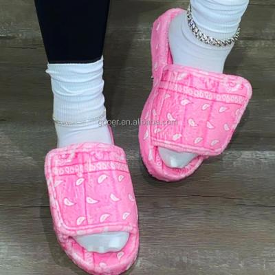 China Fashion trend bedroom slippers lady home shoe slippers sandals flat bandanna slips fur fluffy slippers for women winter 2021 for sale