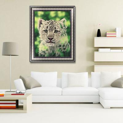 China 5D Cartoon Tiger Canvas Crystal Cross Stitch White Diamond Painting Kits Animal for sale