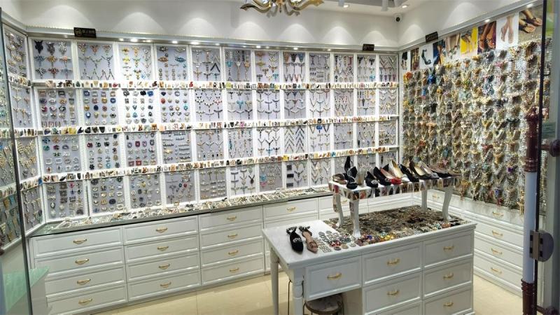 Verified China supplier - Guangzhou Bling&Bling Trading Co.,Ltd