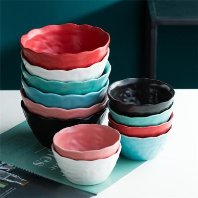 China Various Size Solid Color Cheap Irregular Ceramic Restaurant Serving Bowl Workable With Wave Edge for sale