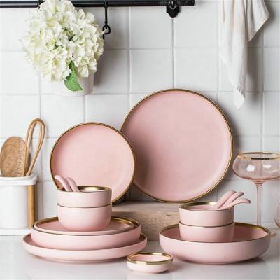 China Royal Wedding Fancy Dinnerware Royal Rose Gold Rim Dinnerware Sustainable Wedding Style Ceramic Dinner Set for sale