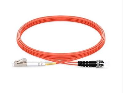 China cordón de remiendo de la fibra con varios modos de funcionamiento del PVC OM1 de 2.0m m, Lc al cable RoHS del remiendo de la fibra del St obediente en venta