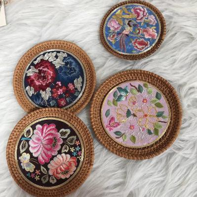 China Sustainable Embroidery Craft Coasters Woven From Rattan for sale