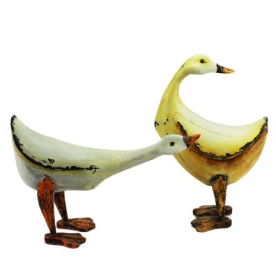 China Hot Selling Resin Creative Unique Animal Illustration Garden Decorative Art Statue Duck Statue for sale