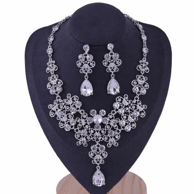 China DA041-S factory stock alloy korean CLASSIC two-piece rhinestone bridal jewelry bridal necklace and earrings set wholesale for sale