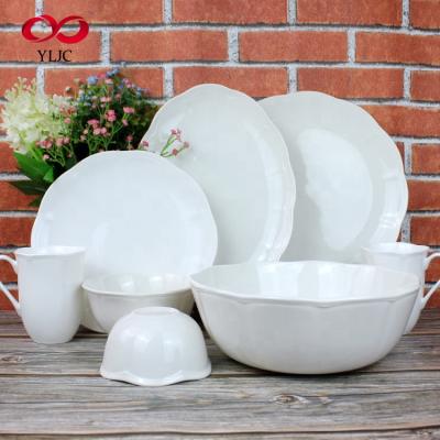 China Fine Bone China Floral Dinnerware Set European Style Sustainable Embossed Bone China Dinnerware Set for sale