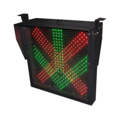 China High Brightness LED Variable Sign with Red Cross and Green Arrow 30W Consumption en venta