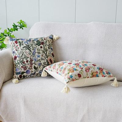 China Quality Floral Design Decorative Jacquard Embroidered 100% Folded Pillow Cushion Covers for sale