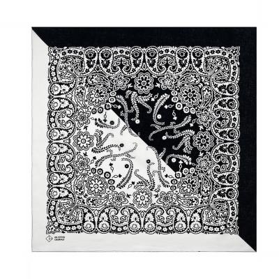 China Outdoor Activities Black White 100% Cotton Slit Paisleys Square Bandanas 22*22 Inches for sale