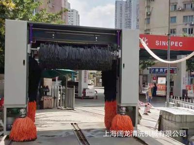 China 380v/20.5Kw Leistungsanforderung Rollover-Auto-Reiniger mit Wassersprühsystem zu verkaufen