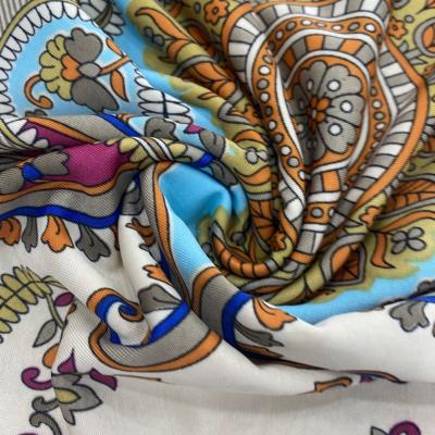 China Wrinkle Resistant 95% Polyester 5% Printed Spandex For Casual Wear for sale