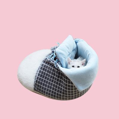 China Viable House Garbage Semi-enclosed Kennel Shoes Cute Warm Pet Mat Pet Supplies Cartoon Shape Pet Nest for sale