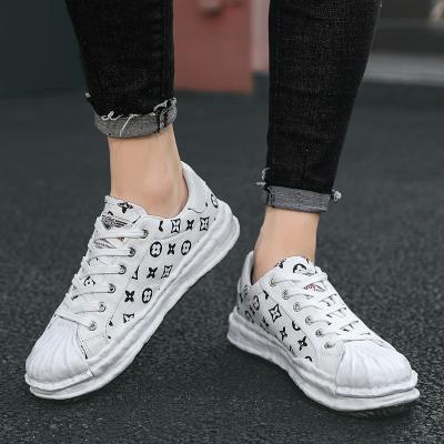 China Cushioning Wholesale Flat Easy To Match New Unique Design Casual Outsole Sneakers Shoes Fashion Style Canvas Shoes Men for sale