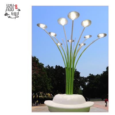 China LANDSCAPE Customized 5m Multi Head Petal Shape LED Landscape Light Street Lights for sale