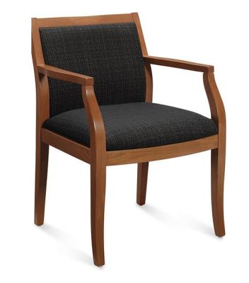 中国 waiting chair solid wood arm chair with padded seat 販売のため