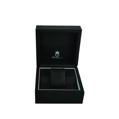 China Custom Luxury Wooden Jewelry Packaging Watch Box With Metal Plate for sale