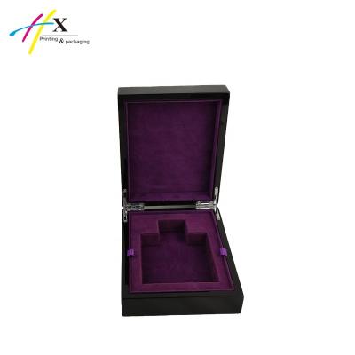 China Handmade High Glossy Wooden Perfumes Box Luxury Perfume Box Custom Wooden Box For Perfumes Packaging for sale