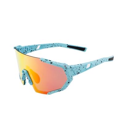 China Lightweight Customizable UV400 Sports Eyewear For Outdoor Riding And Beach Sports Windproof Glasses Polarized Colorful Sports Sunglasses for sale