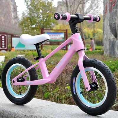 China New Hot Sales Children's Balance Car Plastic Without Pedal Slide Baby Scooter Children Bacycles Two Wheel Stroller for sale