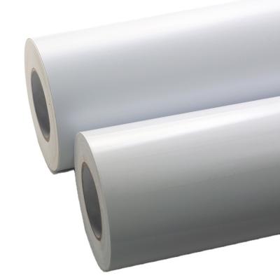 中国 80gsm Coated Paper Printing Label Material Liner Weight g/m2 60±5% Initial Adhesion ≥14N 販売のため