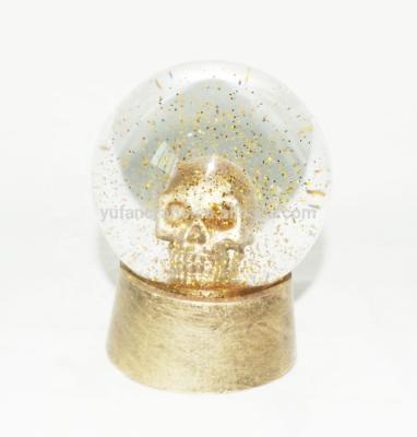 China New Africa Design Polyresin Skull Snowball Halloween Gifts for sale