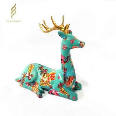 China Africa Animal Sculpture Painted Fiberglass Home Decoration Crafts Deer Resin Statue Art And Craft Whole Sale for sale