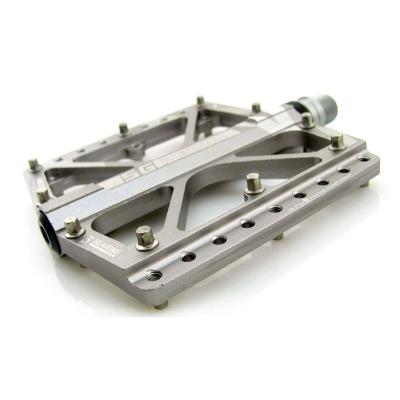 China Luxury Aluminum Titanium Color 3 Wide Platform Bicycle Pedals Foot Gear Pedals For MTB BMX for sale