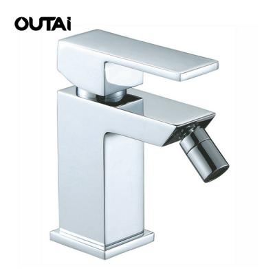 China Modern Metered Faucets Deck Mounted Single Square Brass Basin Faucets Bathroom Mixer Handle Sanitary Ware for sale