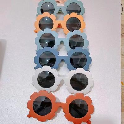 China Fashion Kids Polarized Silicone Sunglass Children Sun Glasses Sun Glasses Round Eyewear Colorful Kids Sunglass Kids Child Shades for sale