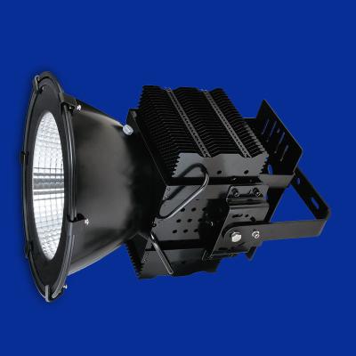 China Negro 2700 - 6500k llevó iluminación económica de energía de la bahía de la prenda impermeable de las luces de Highbay la alta en venta