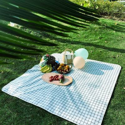 China Luxury Waterproof Camping Mat Beach Picnic Blanket Outdoor Mat Waterproof Outdoor for sale