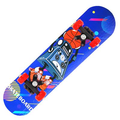 China Fashion Personality RTS 24 Inch Round Cover Durable PVC 7 Layers Light Maple Non-Slip Wheel Complete Board Skateboard Pad For Boys Girls Beginner for sale