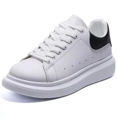 China Cushioning 2023 New Same Spring Mens And Womens Sports Fashion Flat Ssneaker Thick-soled Inner Stepping Couples Sneakers Shoes for sale