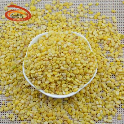 China Small Scrap Peeled Split Green Dried Mung Beans Huskless Green Mung Beans for sale