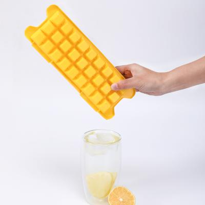 China Sustainable Wholesale High Quality Stackable Plastic Sillicon Ice Cream Serving Tray for sale