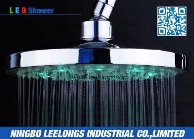 中国 真鍮の球と友好的なクロム緑 LED のにわか雨の頭部水救済者 Eco 販売のため