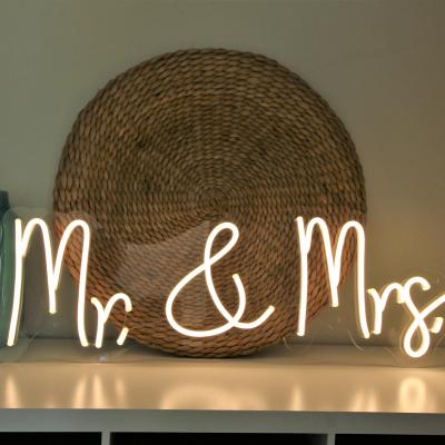 China Home Customs Lead Neon Sign Mr. And Mrs. Open Letters Lager Wedding for sale