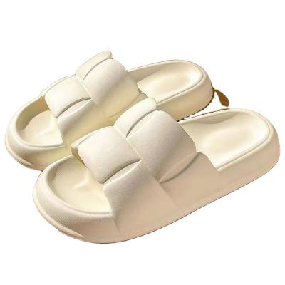 China 2022 Fashion Trend Luxury Women's Designer Slippers Thick Bottom Slide Ladies Sandals And Slippers for sale